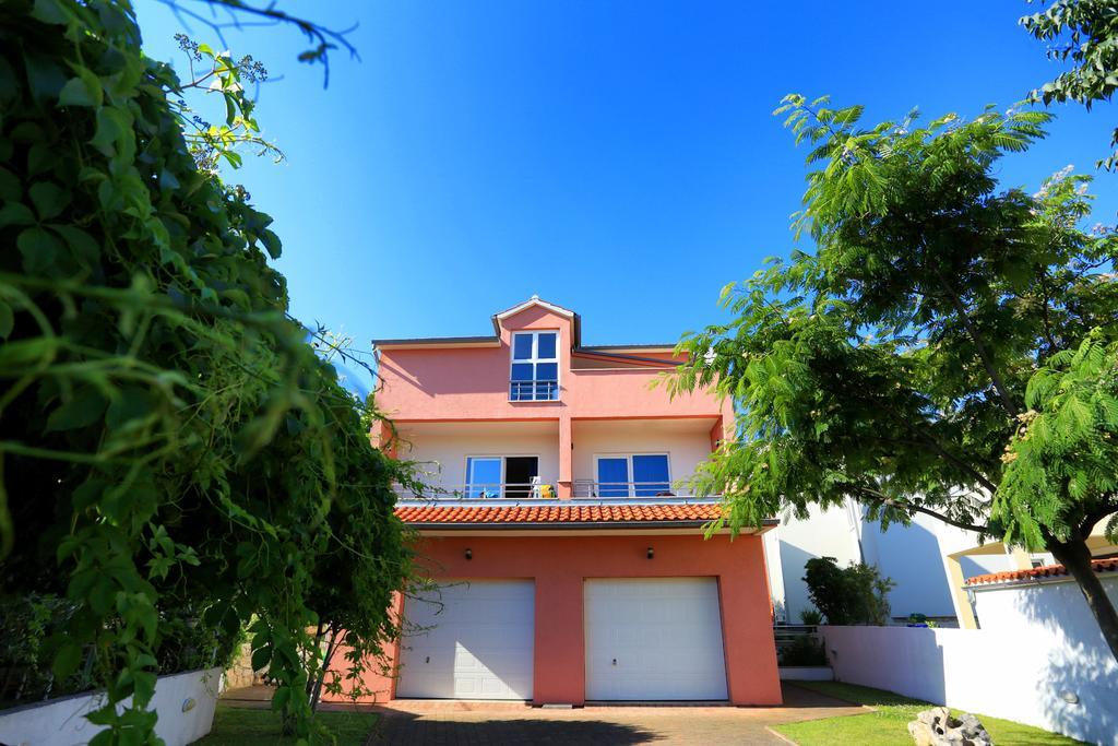 Apartments Leonarda Murter Exterior photo