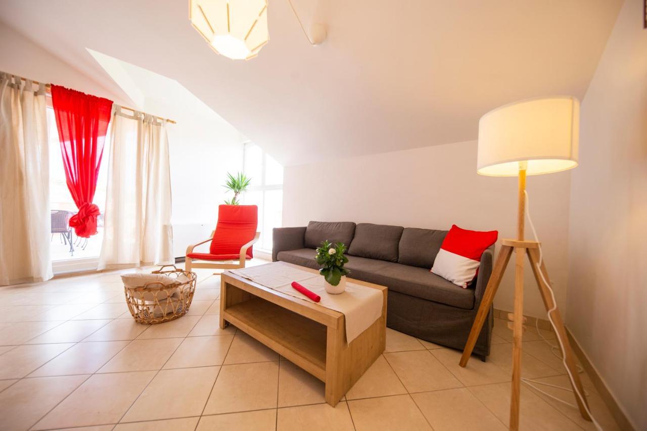 Apartments Leonarda Murter Exterior photo