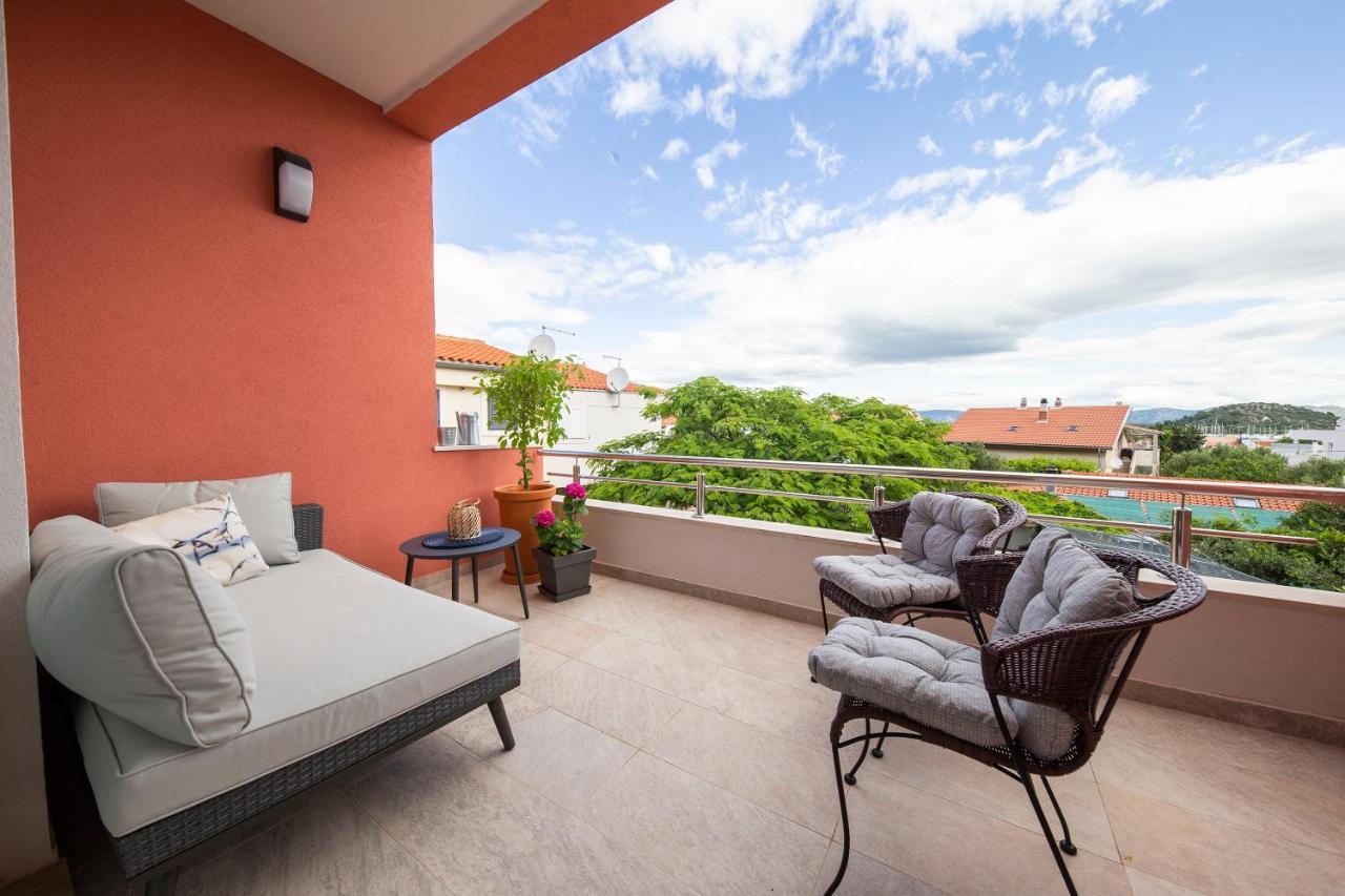 Apartments Leonarda Murter Exterior photo